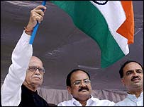 اڈوانی اور وینکیا نائیڈو