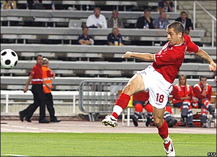 Joe Cole scores for England against Andorra