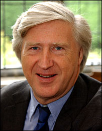 利物浦大学校长德拉蒙德.伯恩教授