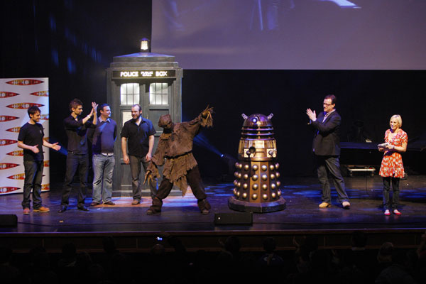 The special guest, threatened by monsters!