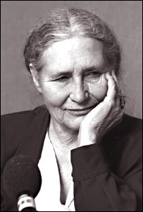 دوریس لسینگ نویسنده بریتانیایی