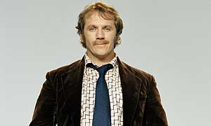 Dean Andrews is DS Ray Carling