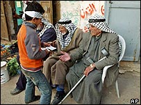 در انتخابات رياست تشکيلات خودگردان فلسطينی جنبش الفتح در برابر ساير سازمان‌ های فلسطينی قرار گرفته است 