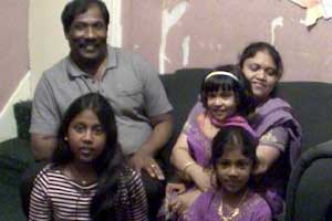 Sobiniya shows us a typical Sri Lankan dish...