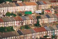 Tai y Cymoedd © Bwrdd Croeso Cymru