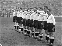 German football team gives Nazi salute